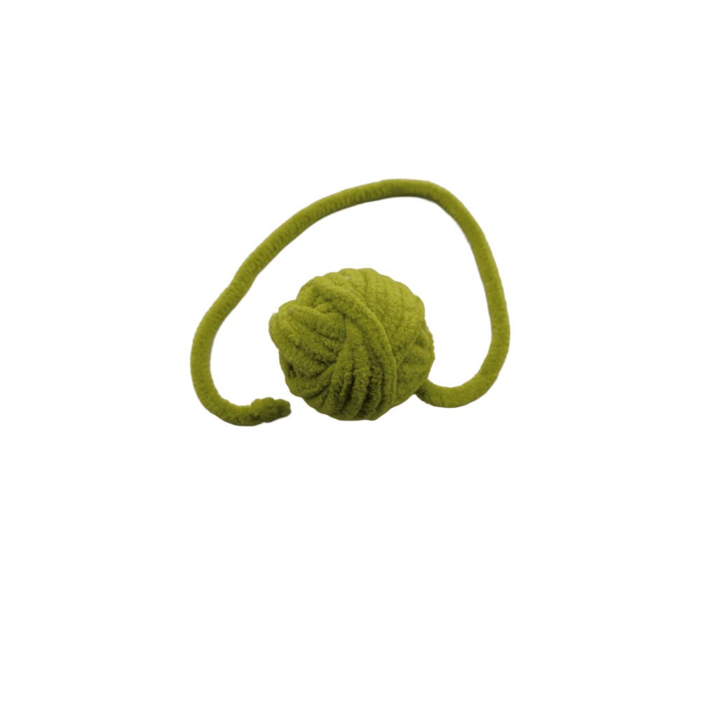 Игрушка для кошек ХОРОШКА Клубок плюшевый 18х9х6см салатовый